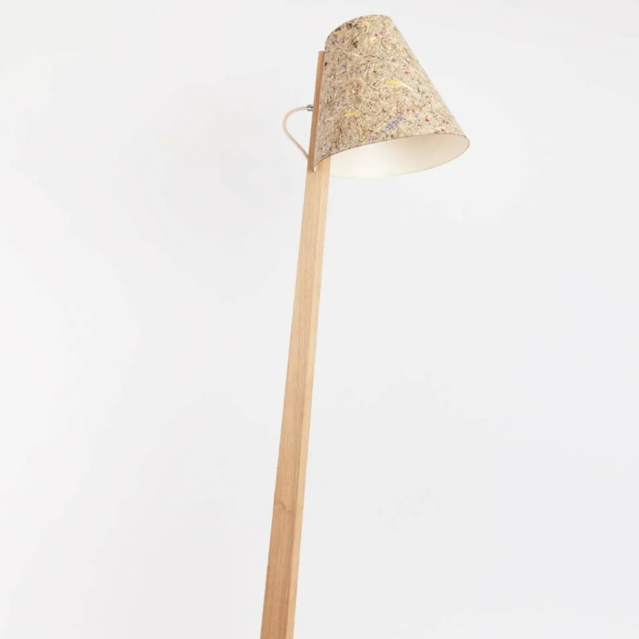 almut__lampadaire_courb_cm_foin_prs_0.webp Almut von Wildheim ALMUT 1411 lampadaire courbé Ø30cm foin prés^ Luminaires Durables