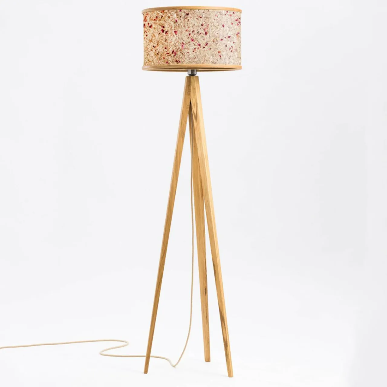 almut__lampadaire_foin_et_fleurs_rouges_3.webp Almut von Wildheim ALMUT 2610 lampadaire, foin et fleurs rouges^ Luminaires Durables