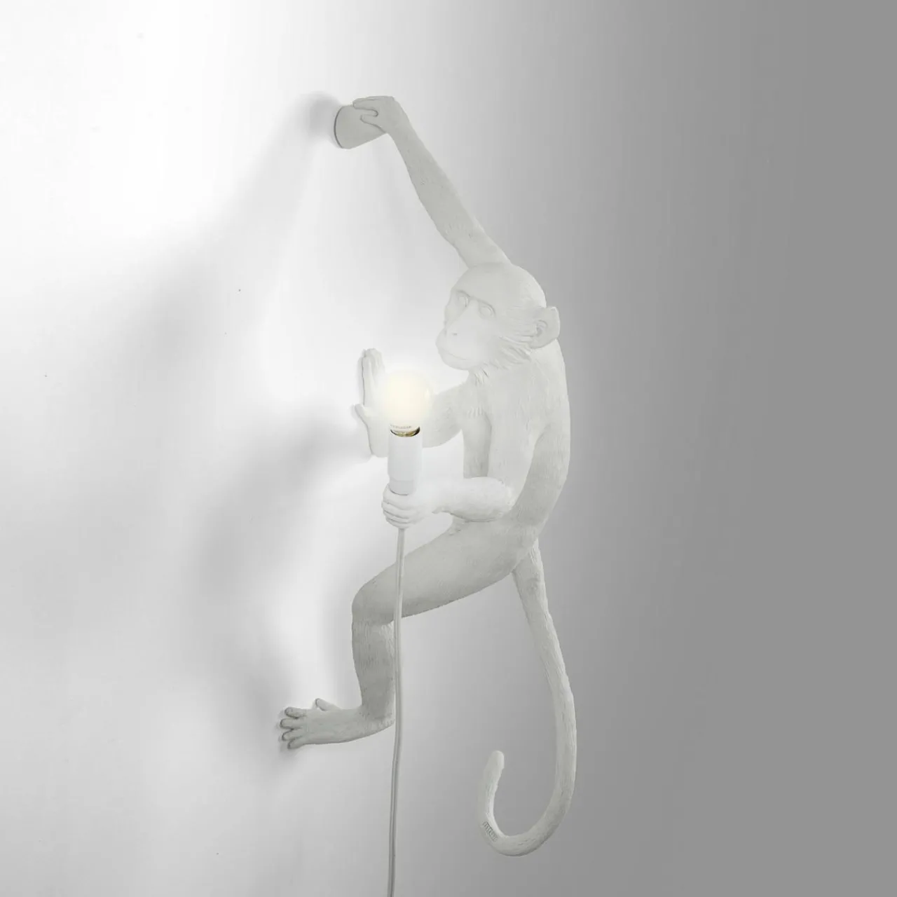 applique_dco_led_monkey_lamp_blanche_droite_1.webp SELETTI Applique déco LED Monkey Lamp, blanche, droite^ Lampes Décoratives