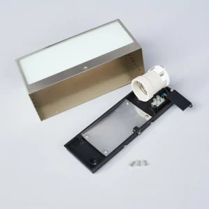 Lindby Applique d'extérieur carrée Leonora en inox^ Appliques Murales Extérieures