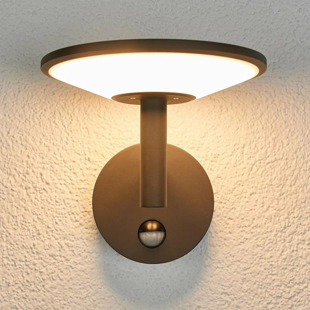 applique_dextrieur_led_fenia_cm_anthracite_dtecteur_de_mouvement_1.webp Lucande Applique d'extérieur LED Fenia, 21cm, anthracite, détecteur de mouvement^ Éclairage Extérieur Avec Détecteur