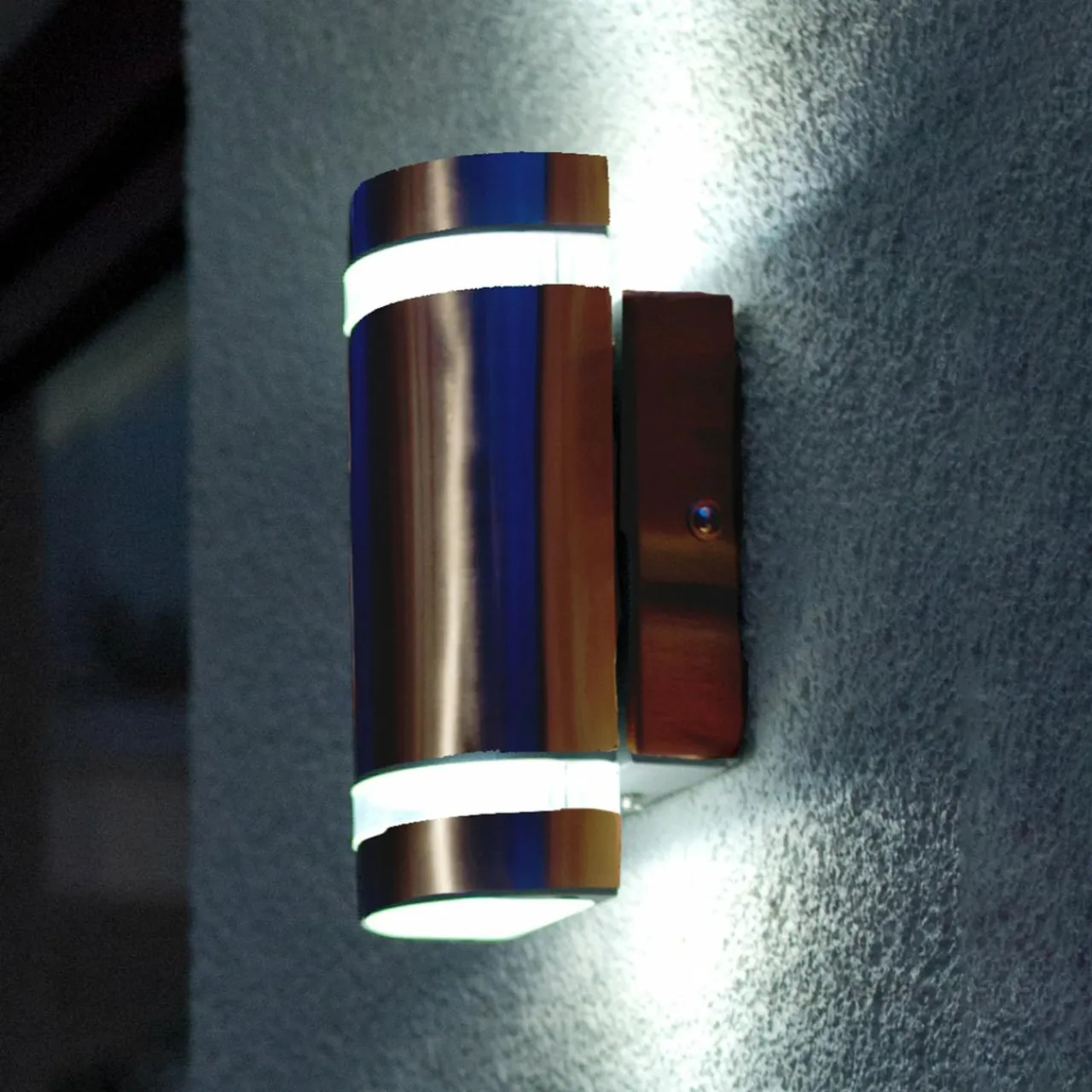 applique_focus_acier_inoxydable_ronde___lampes_1.webp LUTEC Applique Focus acier inoxydable, ronde, à 2 lampes^ Appliques Murales Extérieures