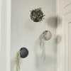 AYTM pot de fleurs Globe, suspendu, Ø 17 cm, gris, aluminium^ Meubles & Aménagements
