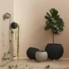 AYTM Pot de fleurs mural Globe, Ø 17 cm, gris-brun, aluminium^ Meubles & Aménagements