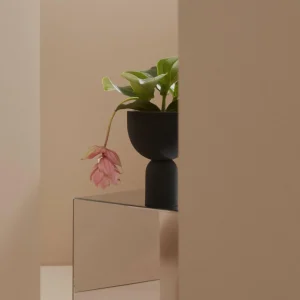 AYTM pot de fleurs Torus, noir, Ø 22 cm, hauteur 30,6 cm, fer^ Meubles & Aménagements