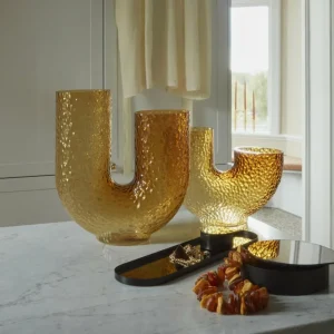 AYTM Vase Arura, ambre, hauteur 40 cm, largeur 34 cm, verre^ Meubles & Aménagements