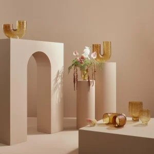 AYTM Vase Arura, ambre, hauteur 40 cm, largeur 34 cm, verre^ Meubles & Aménagements
