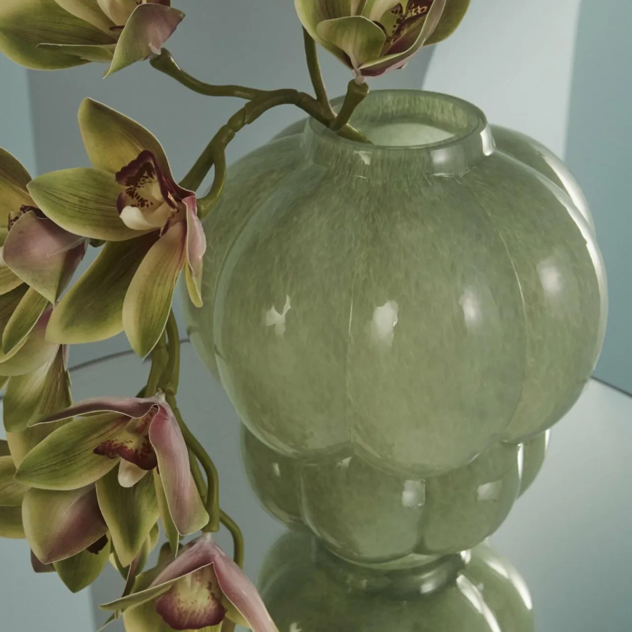 AYTM Vase Uva, verre, vert, Ø 26 cm, hauteur 28 cm, soufflé à la bouche^ Meubles & Aménagements