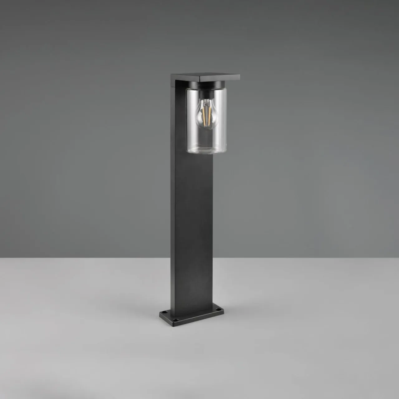 borne_lumineuse_ardila_avec_dtecteur_crpusculaire__cm_1-1.webp Trio Lighting Borne lumineuse Ardila avec détecteur crépusculaire, 65 cm^ Bornes Éclairage Extérieur