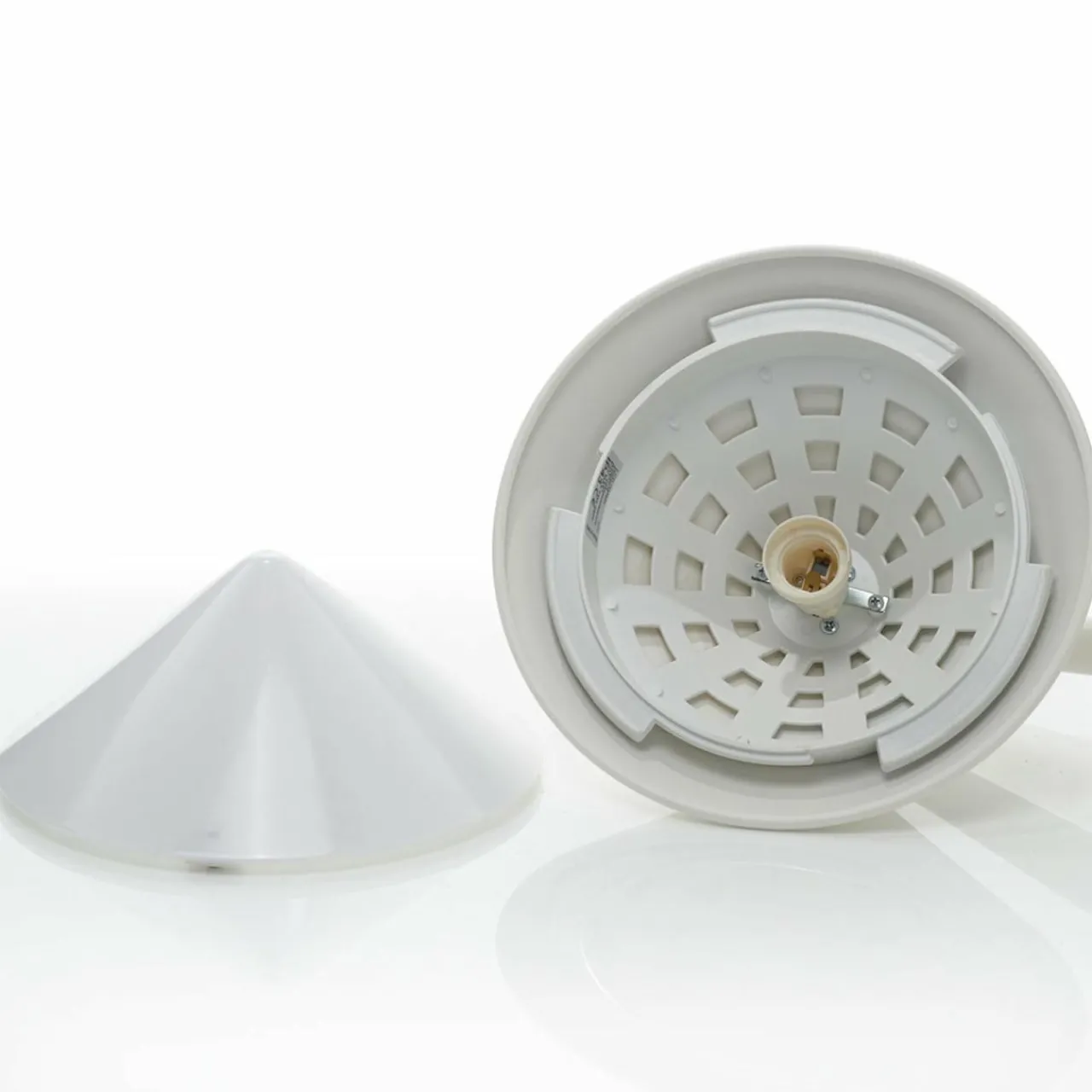 borne_lumineuse_liara_rsistant__leau_de_mer_blanc_2.webp LCD Borne lumineuse Liara résistant à l'eau de mer blanc^ Bornes Éclairage Extérieur