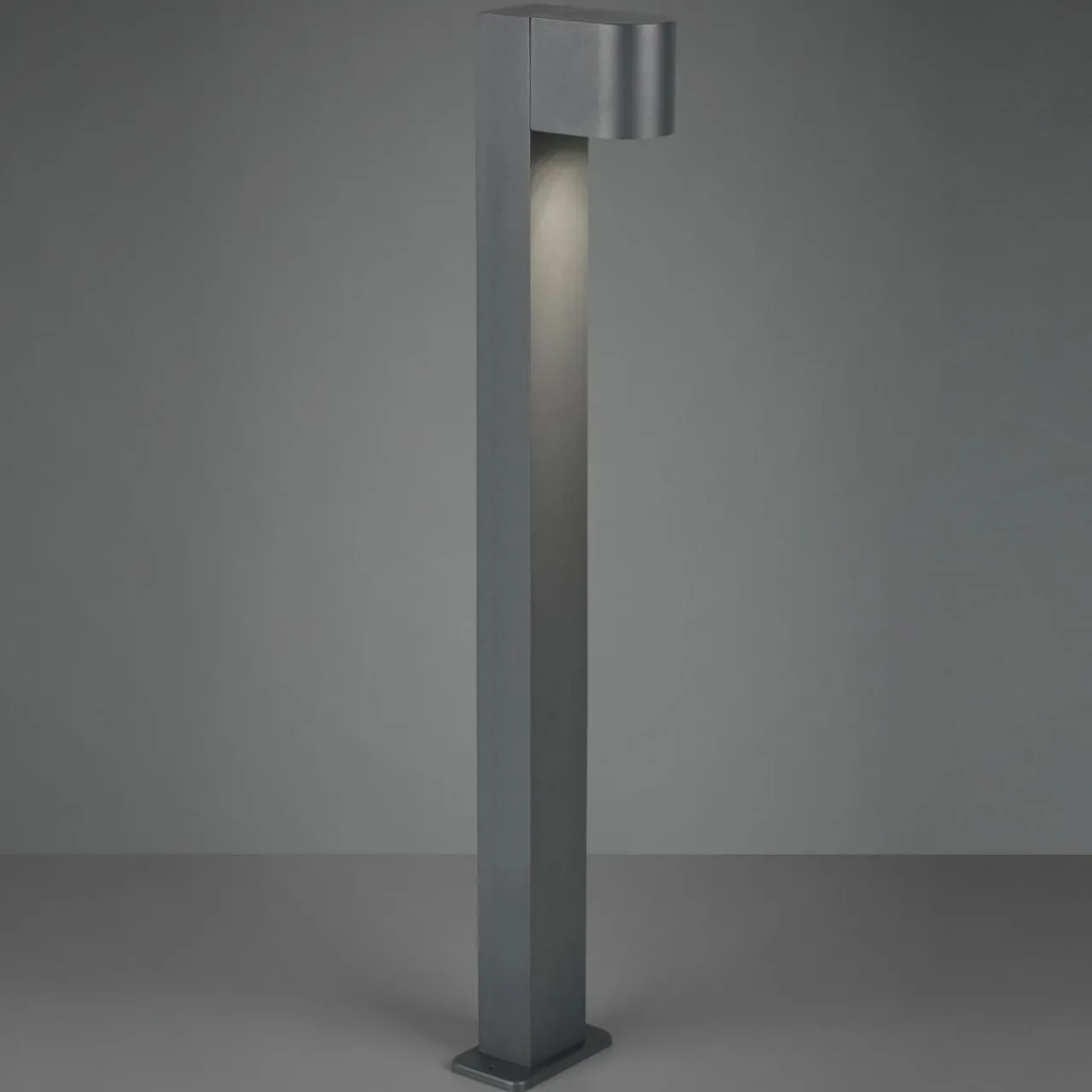 borne_lumineuse_roya_anthracite_3.webp Trio Lighting Borne lumineuse Roya, anthracite^ Bornes Éclairage Extérieur