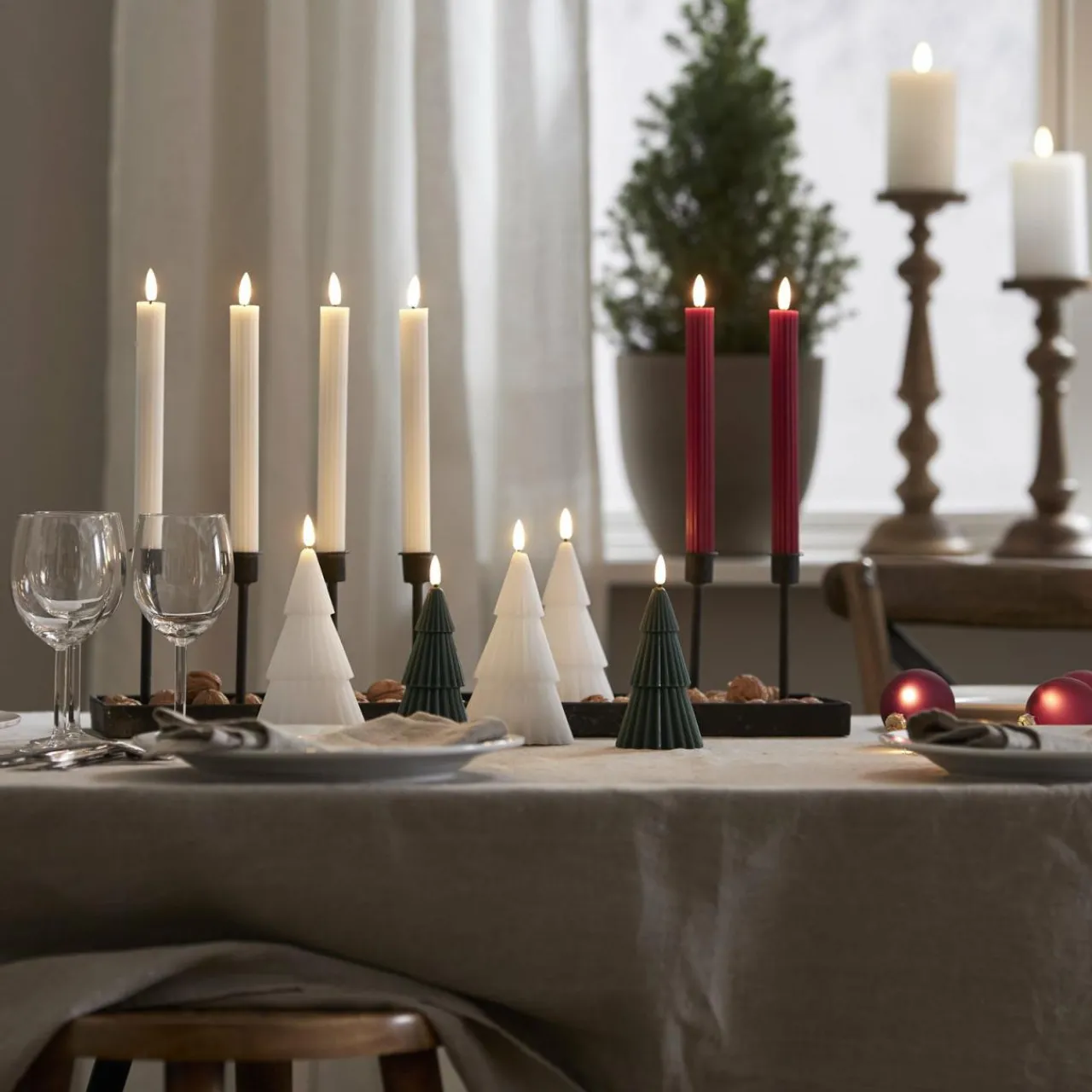 bougie_led_ruban_led_blanc__cm_cire_vritable_fonctionnement_sur_piles_2.webp STAR TRADING Bougie LED Ruban LED blanc 15 cm cire véritable Fonctionnement sur piles^ Lumière De Noël