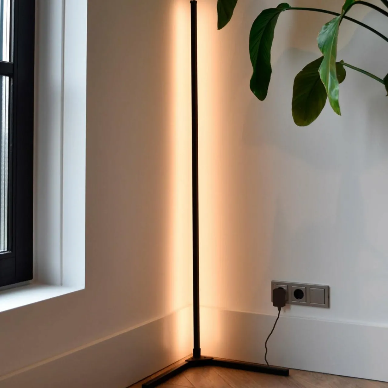 calex_smart_lampe_sur_pied_led_avec_tlcommande_rgbw_3.webp Calex Smart Lampe sur pied LED avec télécommande RGBW^ Lampes Décoratives