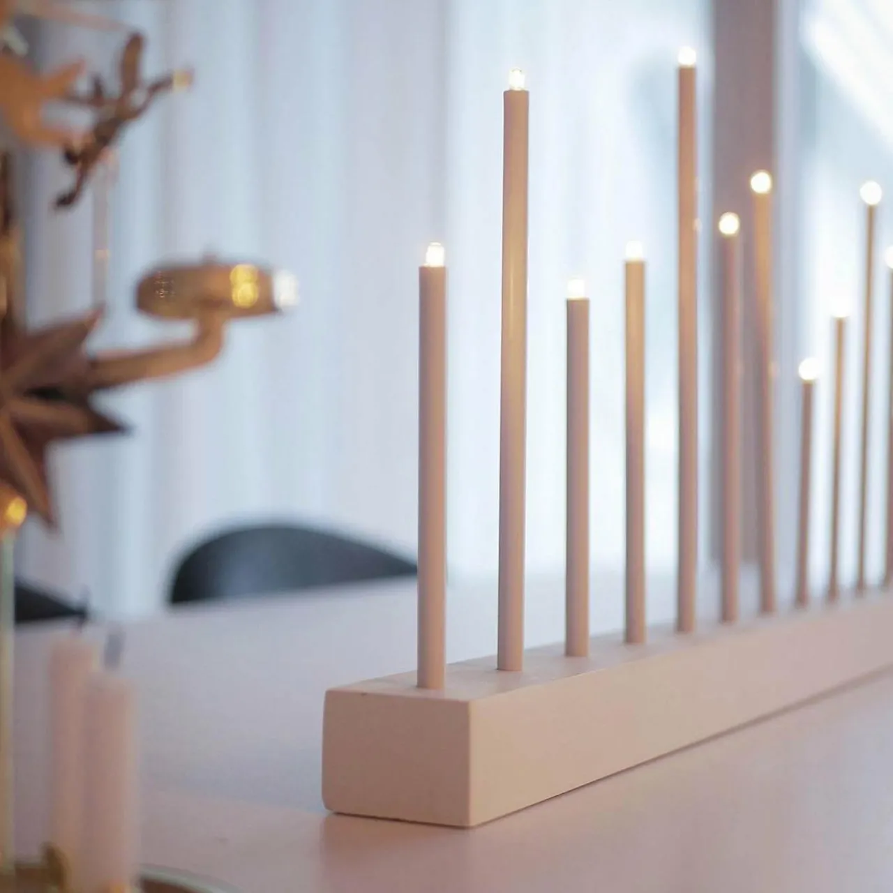 chandelier_echo___lampes_blanc_2.webp STAR TRADING Chandelier Echo à 14 lampes, blanc^ Lumière De Noël