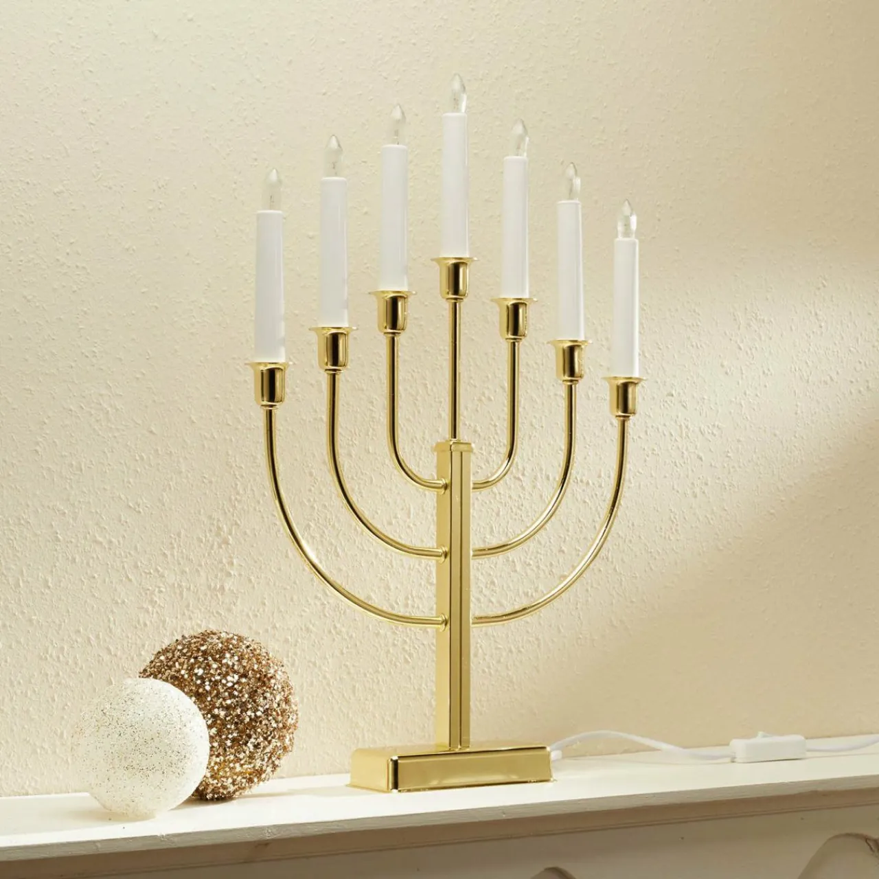 chandelier_kristina_laiton_mtal_hauteur_cm__lampes_3.webp STAR TRADING Chandelier Kristina, laiton métal hauteur 47cm 7 lampes^ Lumière De Noël