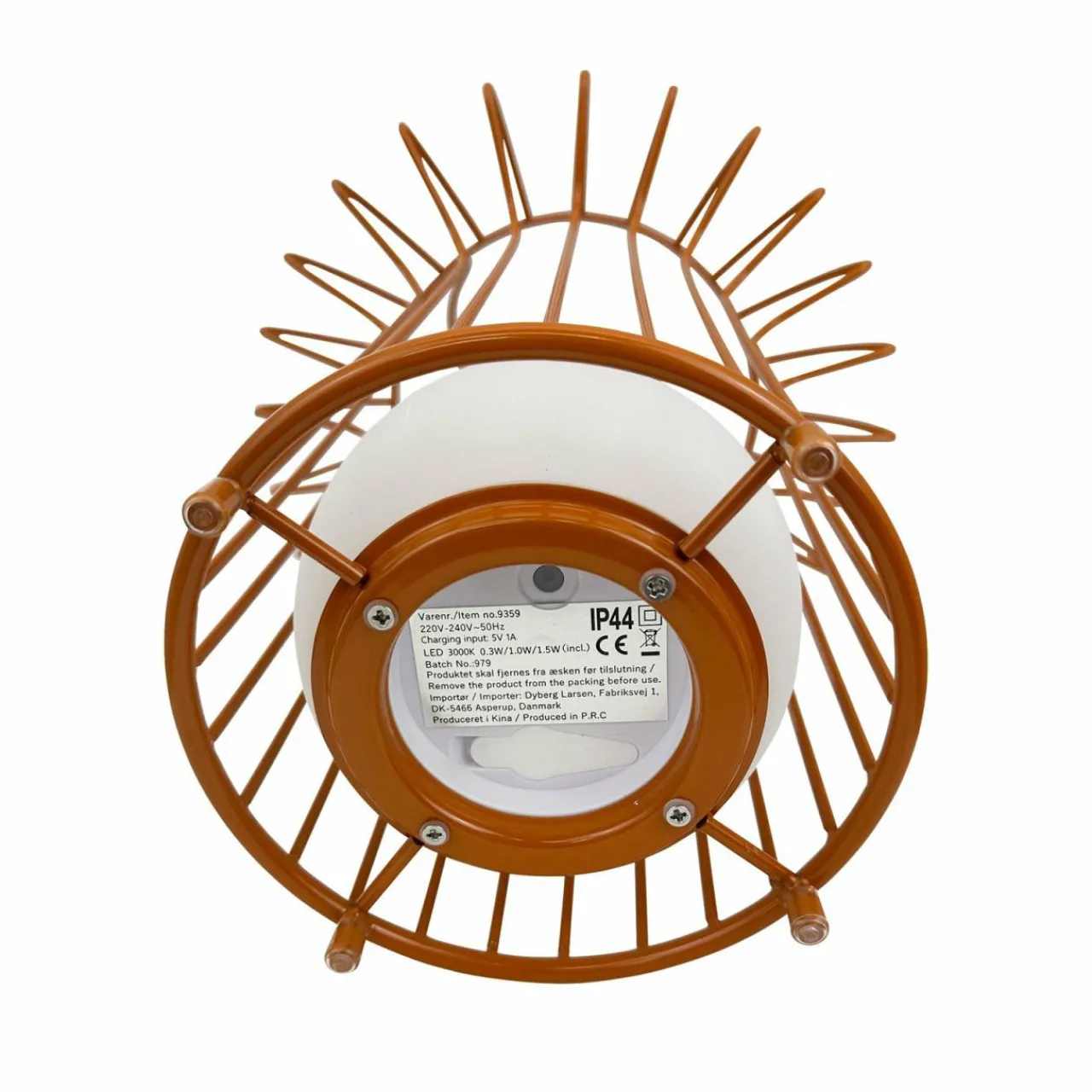 dyberg_larsen_lampe_de_table_led_rechargeable_basket_terracotta_mtal_5.webp Dyberg Larsen Lampe de table LED rechargeable Basket, terracotta, métal^ Lampes Décoratives