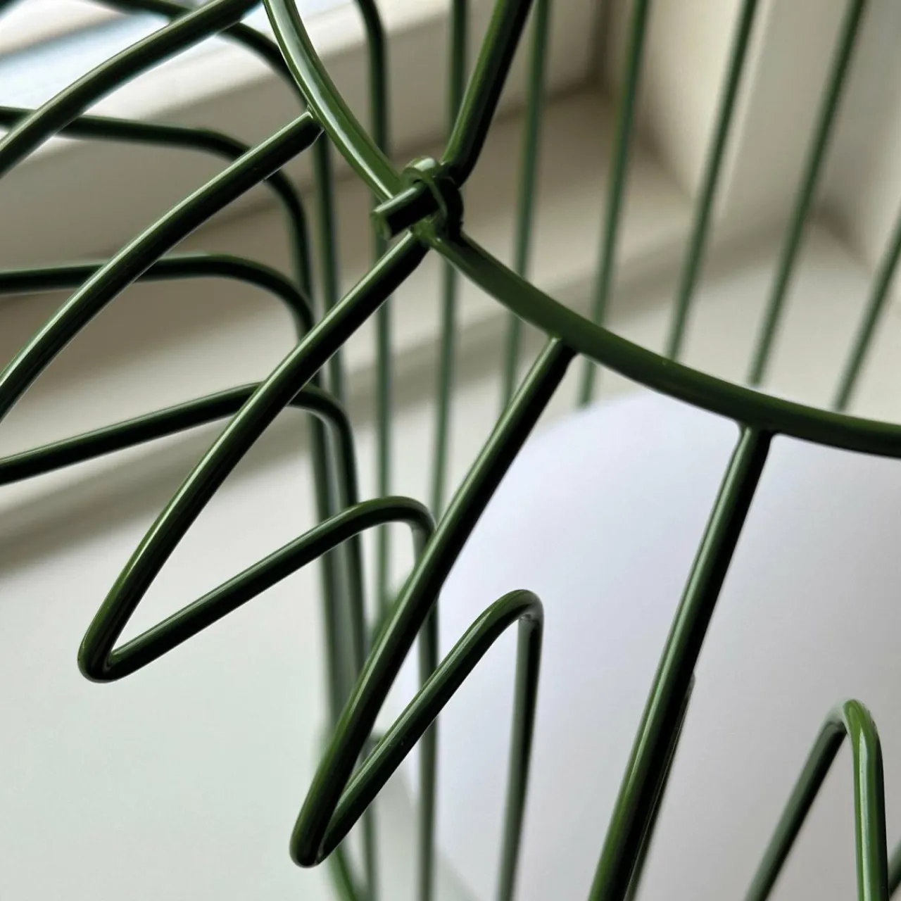 dyberg_larsen_lampe_de_table_led_rechargeable_basket_vert_mtal_3.webp Dyberg Larsen Lampe de table LED rechargeable Basket, vert, métal^ Lampes Décoratives
