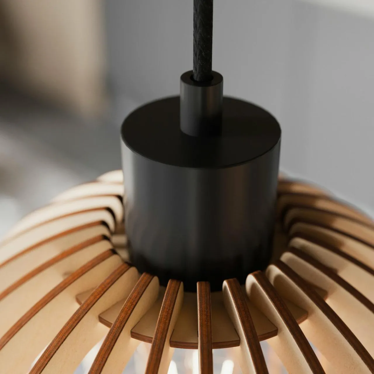 envostar_clay_suspension_en_contreplaqu_de_bouleau___lampes_1.webp Envostar Clay suspension en contreplaqué de bouleau à 3 lampes^ Luminaires Durables