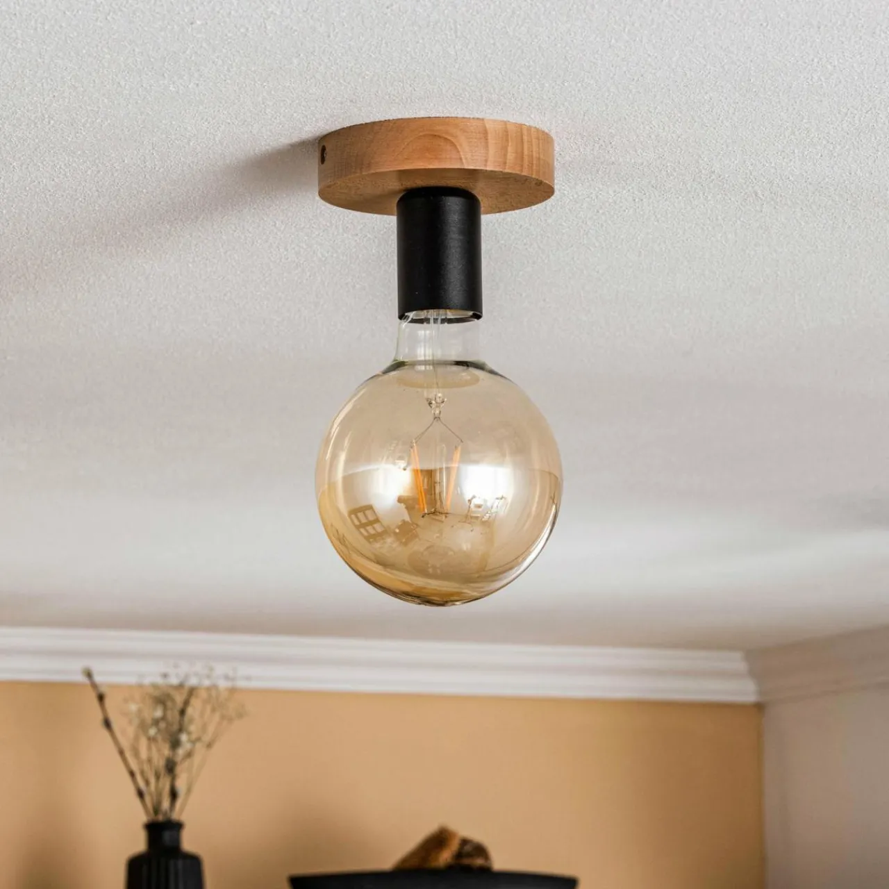 envostar_esan_plafonnier_en_bois_de_htre___lampe_0.webp Envostar Esan Plafonnier en bois de hêtre à 1 lampe^ Luminaires Durables