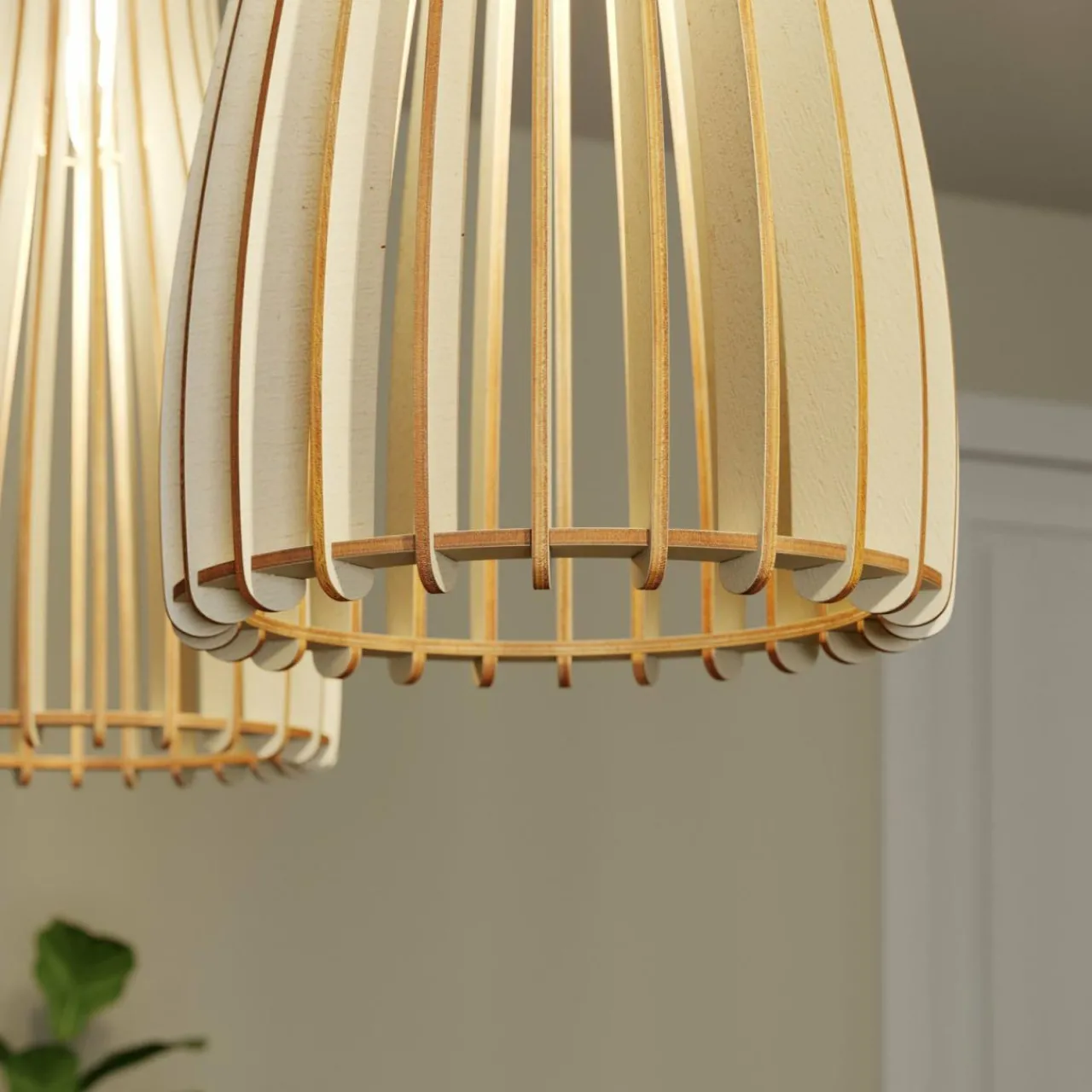 envostar_furn_suspension_contreplaqu_de_bouleau__lampes_5.webp Envostar Furn suspension, contreplaqué de bouleau, 3 lampes^ Luminaires Durables