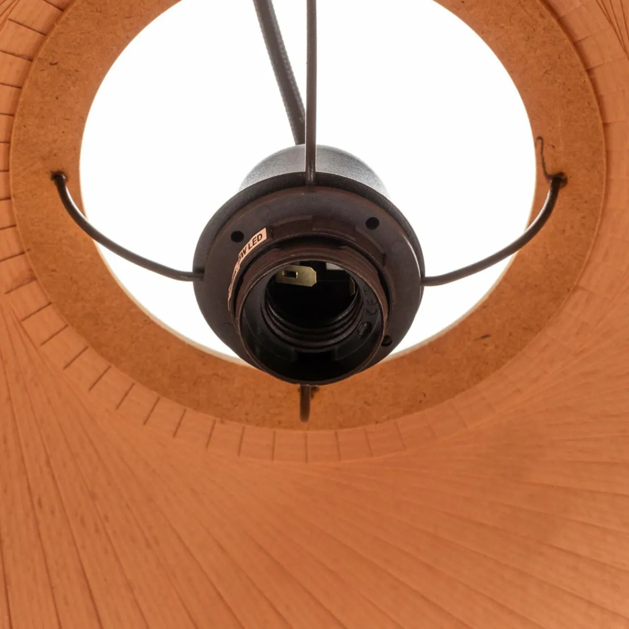 envostar_nn_suspension_en_bois__cm_4.webp Envostar n.n suspension en bois, Ø 53 cm^ Luminaires Durables