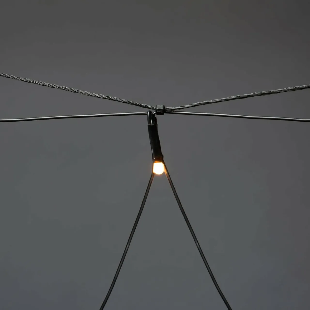 filet_led_pour_lextrieur__lampes__x_cm_1.webp Konstsmide Christmas Filet LED pour l’extérieur, 64 lampes 200 x 200 cm^ Lumière De Noël