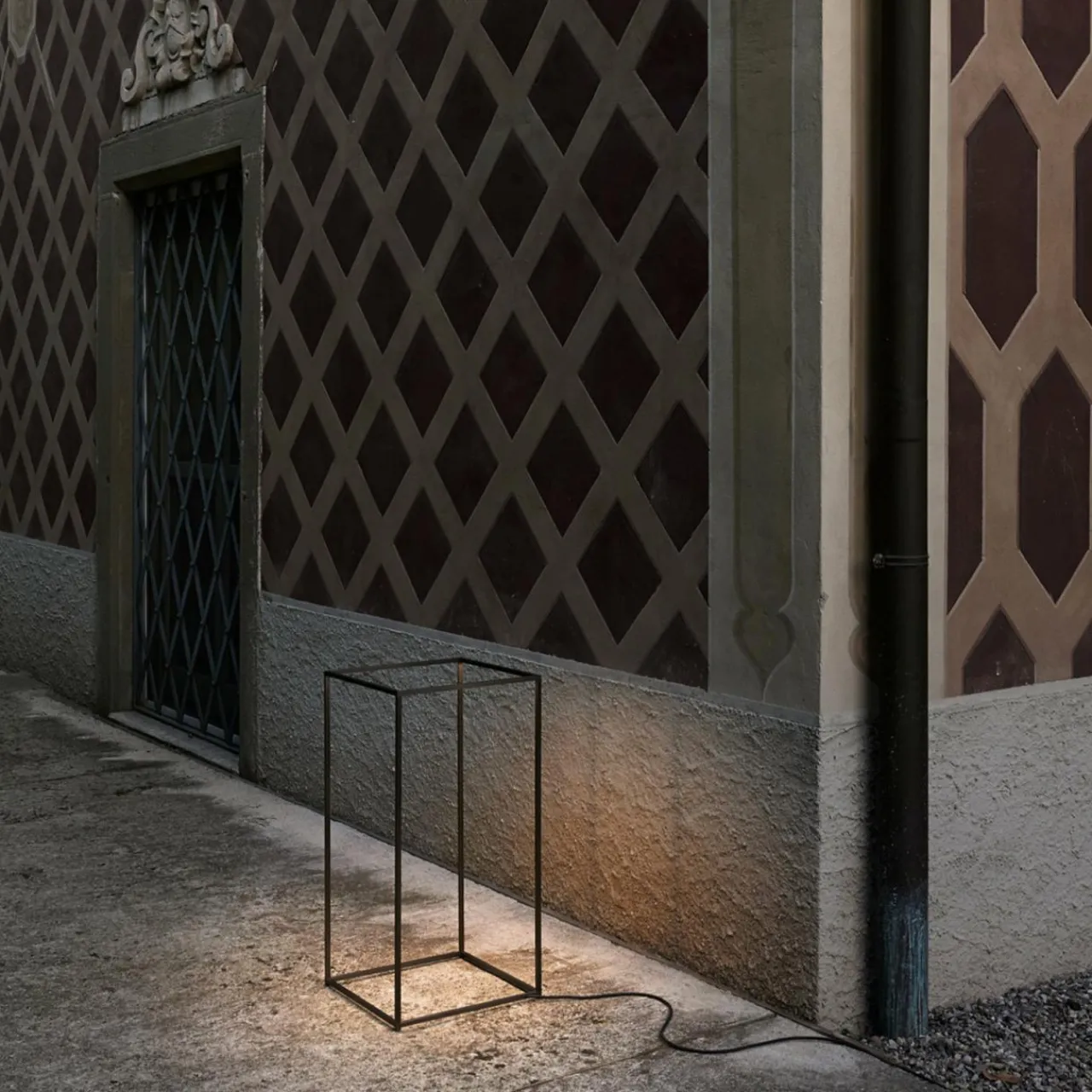 flos_ipnos_outdoor__lampe_extrieur_designer_led_5.webp FLOS Ipnos Outdoor - lampe extérieur designer LED^ Lampes Décoratives