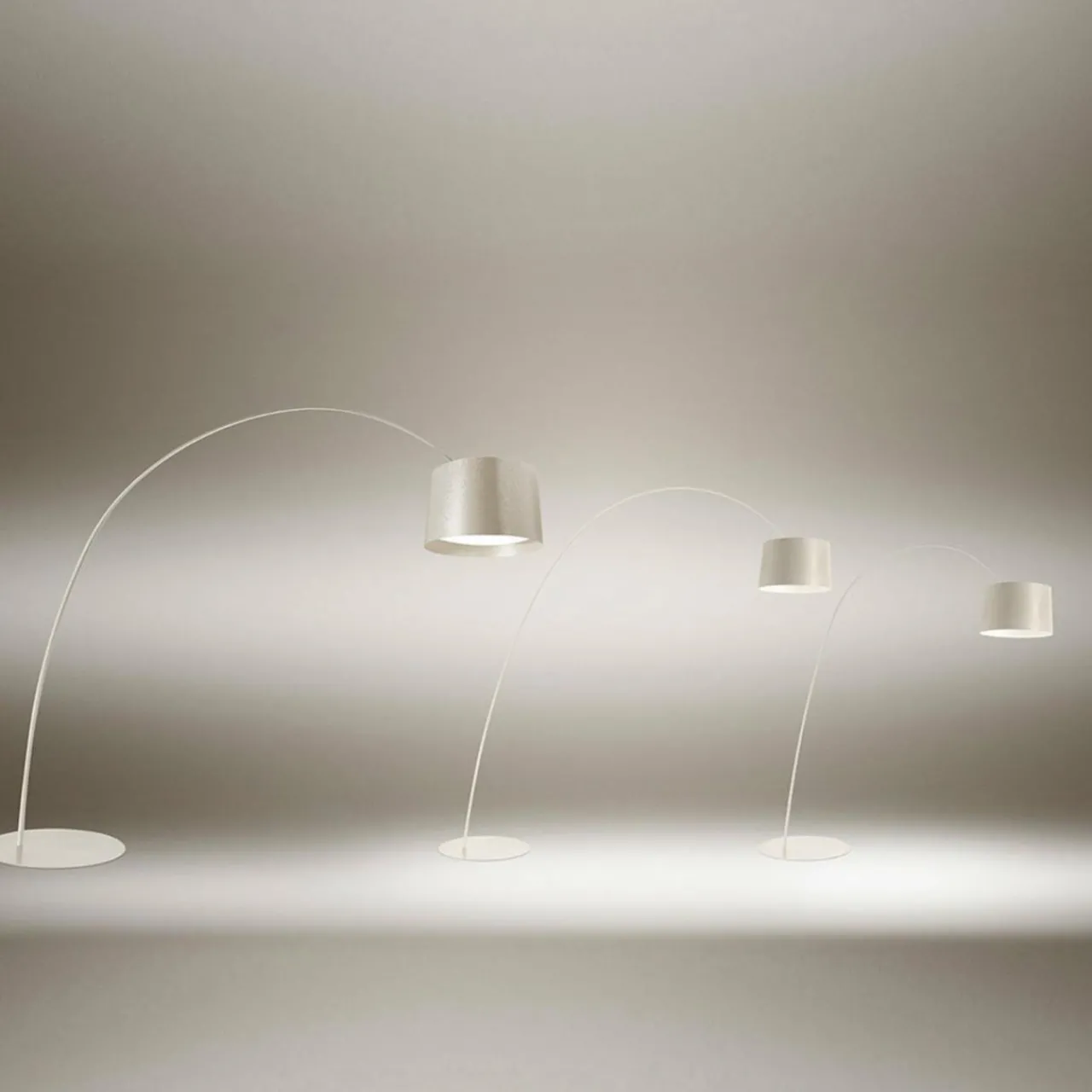 foscarini_twiggy_elle_mylight_lampadaire_cct_grge_1.webp Foscarini Twiggy Elle MyLight lampadaire CCT grège^ Lampadaires Connectés