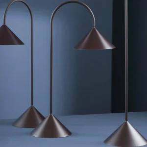 FRANDSEN lampe de table LED Grasp, rouge foncé, hauteur 47 cm, métal^ Lampes Décoratives