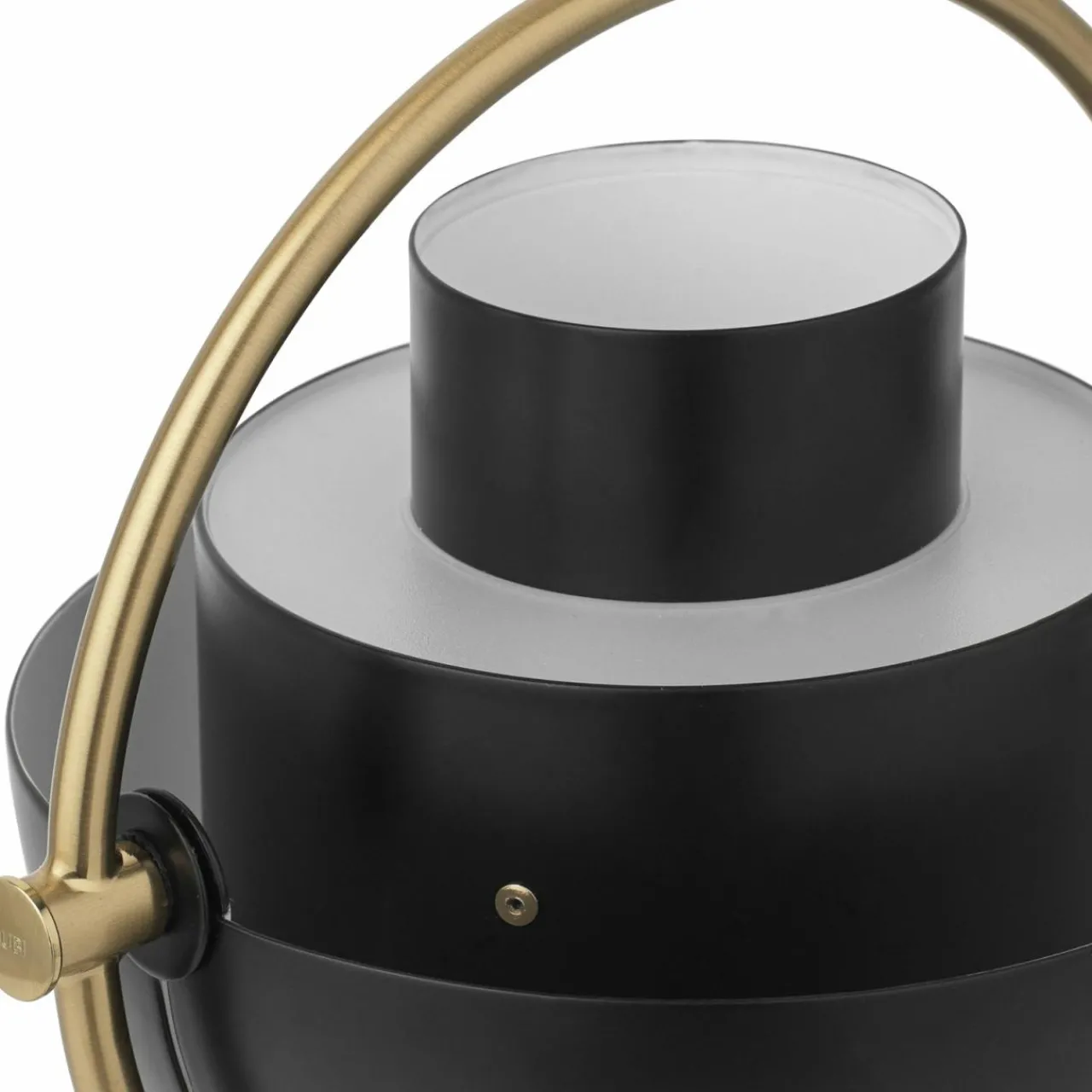 gubi_lampe__poser_rechargeable_multilite_hauteur__cm_laitonnoir_3.webp GUBI Lampe à poser rechargeable Multi-Lite hauteur 30 cm laiton/noir^ Lampes Décoratives