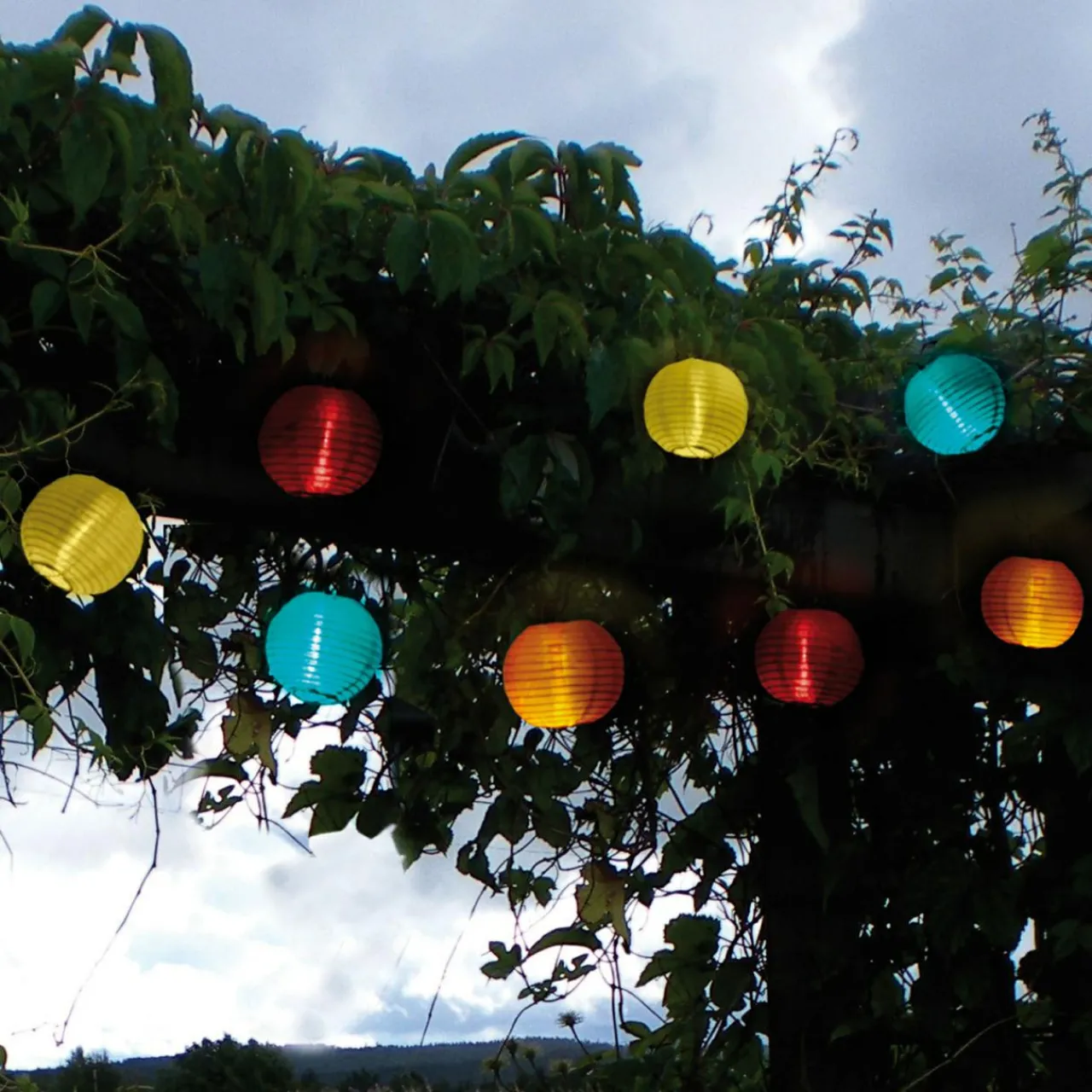 STAR TRADING Guirlande lumineuse solaire LED 10 lampes colorées^ Lampes Décoratives