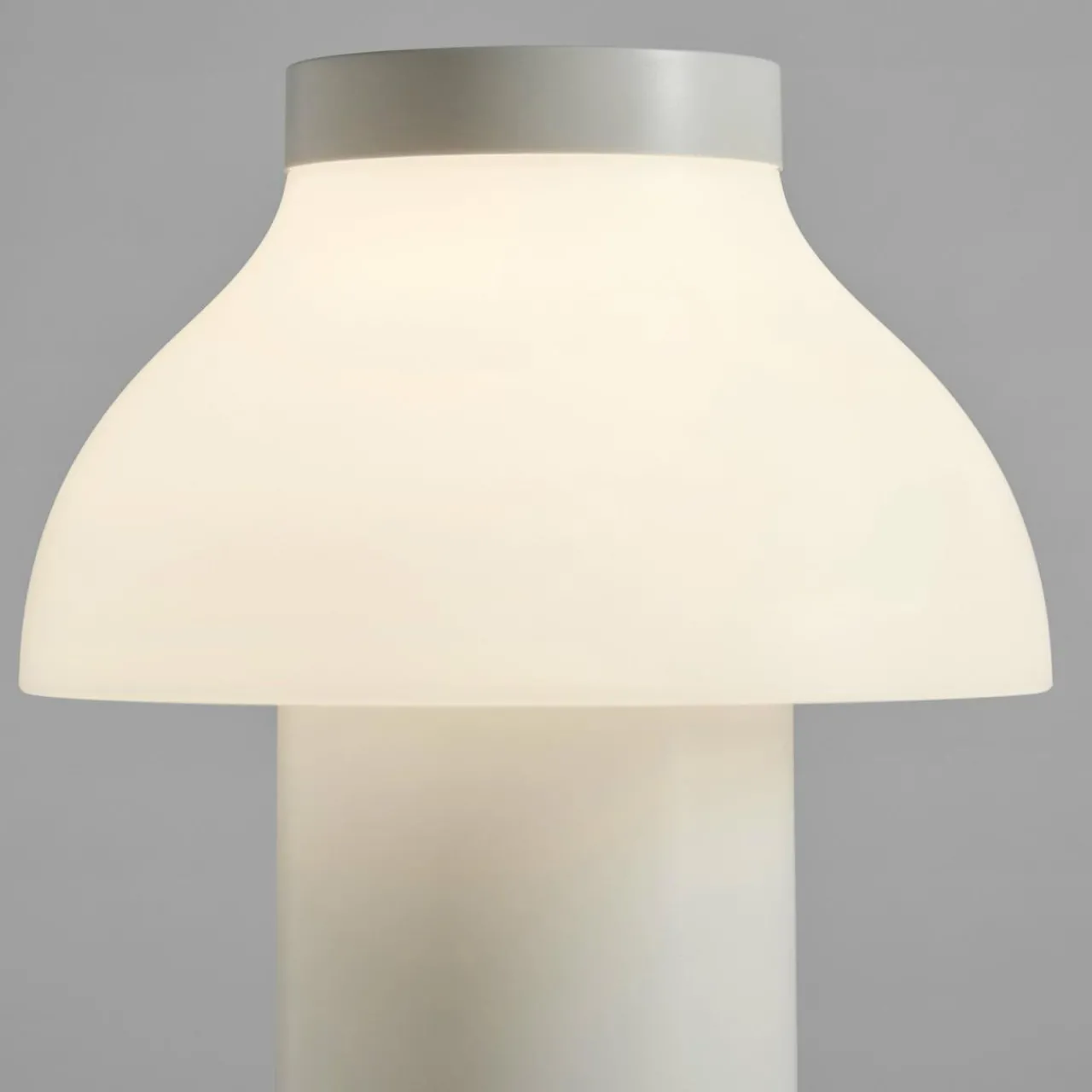 hay_pc_portable_lampe_de_table_led_batterie_blanc_crme_3.webp HAY PC Portable Lampe de table LED Batterie, blanc crème^ Lampes Décoratives