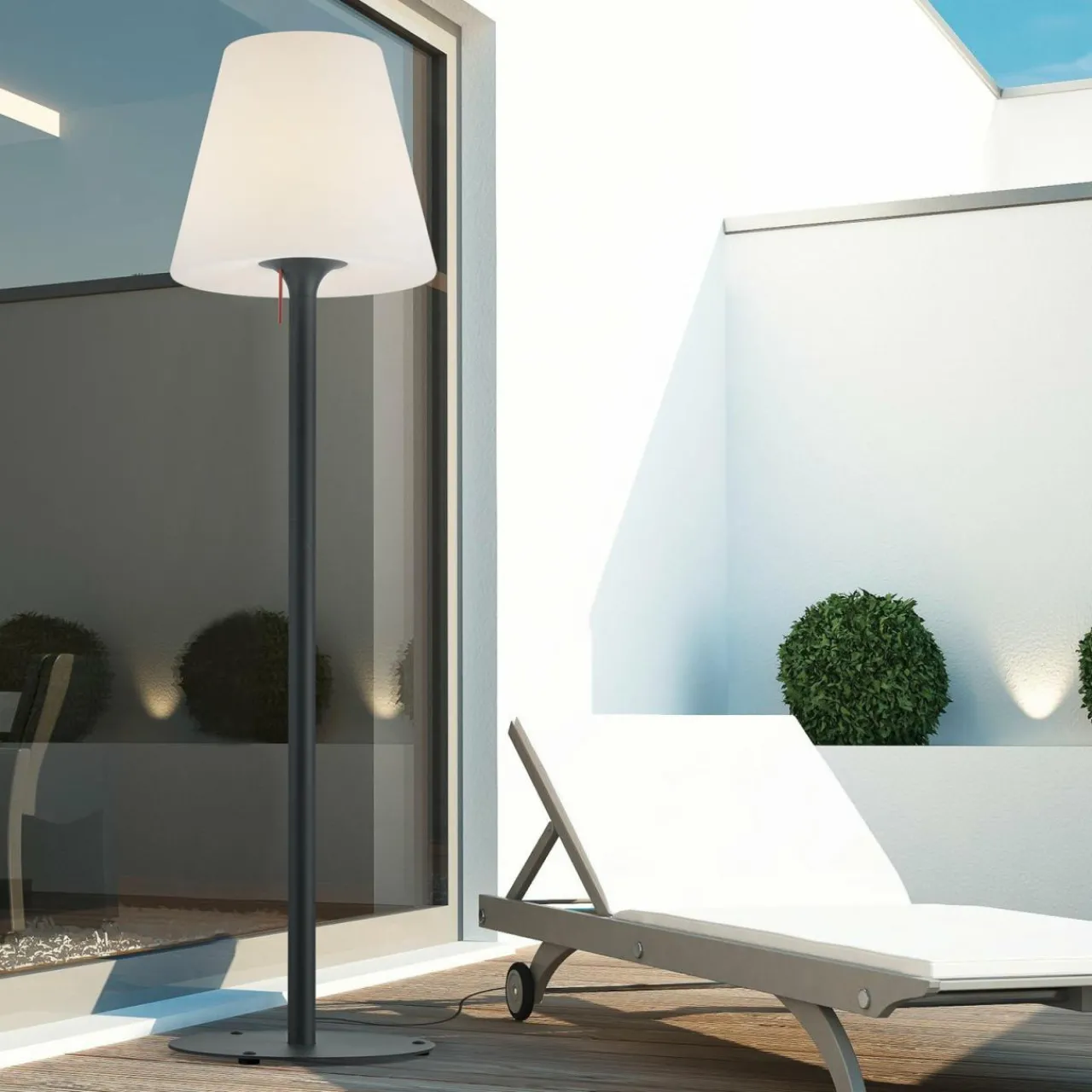 helestra_morisxl_lampe_sur_pied_dextrieur_0.webp Helestra Moris-XL lampe sur pied d'extérieur^ Luminaires De Terrasse