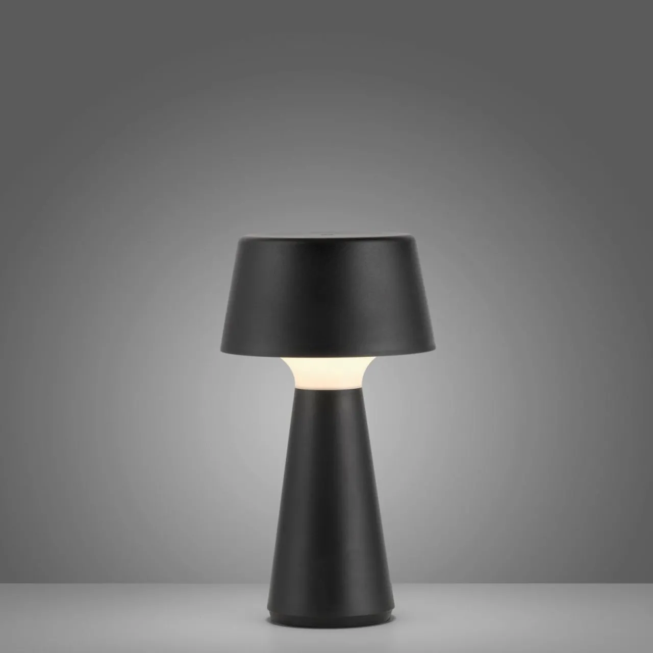 just_light_lampe_de_table_led_rechargeable_abera_noir_plastique_ip_1.webp JUST LIGHT. Lampe de table LED rechargeable Abera noir Plastique IP54^ Lampes Décoratives