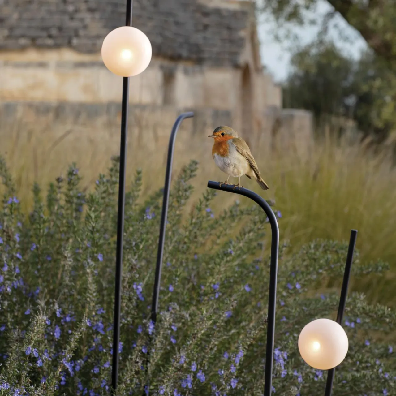karman_pois_lampadaire_piquet_ip_k_cm_1.webp Karman Pois lampadaire piquet IP65 3 000 K 118 cm^ Projecteurs D'Extérieur
