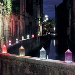 Kartell Lantern lampe à poser LED, mauve IP54^ Lampes Décoratives