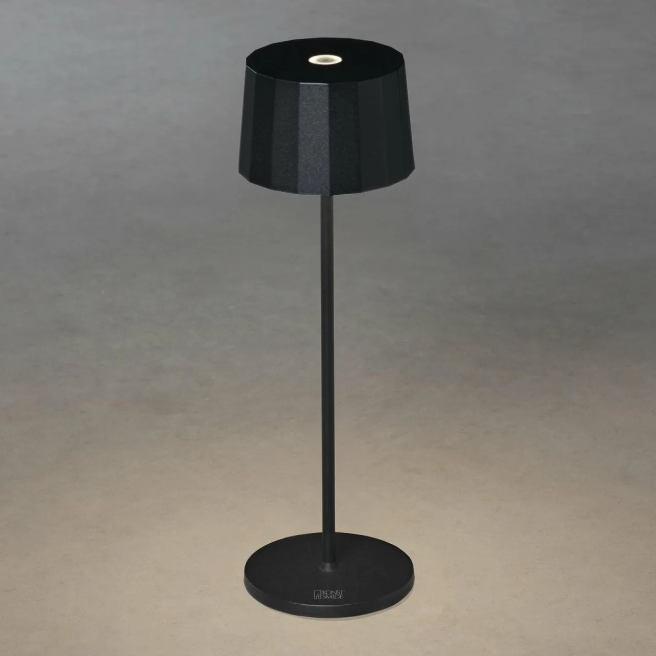 lampe__poser_led_positano_pour_extrieur_noire_3.webp Konstsmide Lampe à poser LED Positano pour extérieur, noire^ Lampes Décoratives