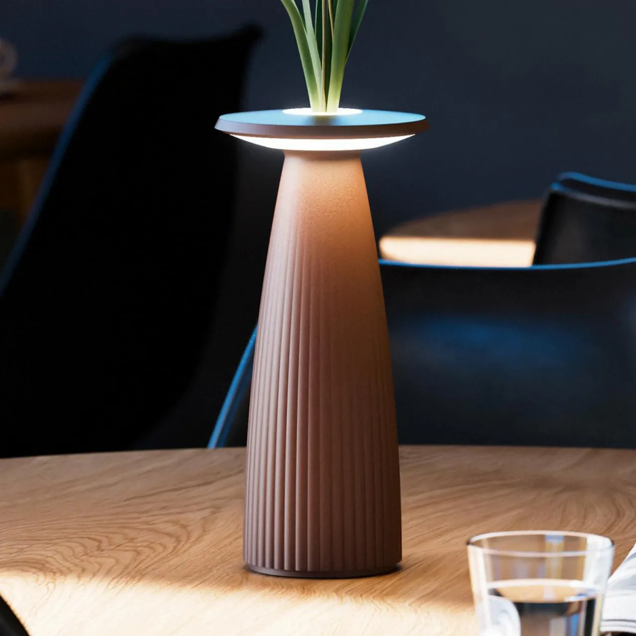 lampe__poser_led_rechargeable_nuflair_brun_rouille_ip_intensit_variable_2.webp Sigor Lampe à poser LED rechargeable Nuflair, brun rouille, IP54, intensité variable,^ Lampes Décoratives
