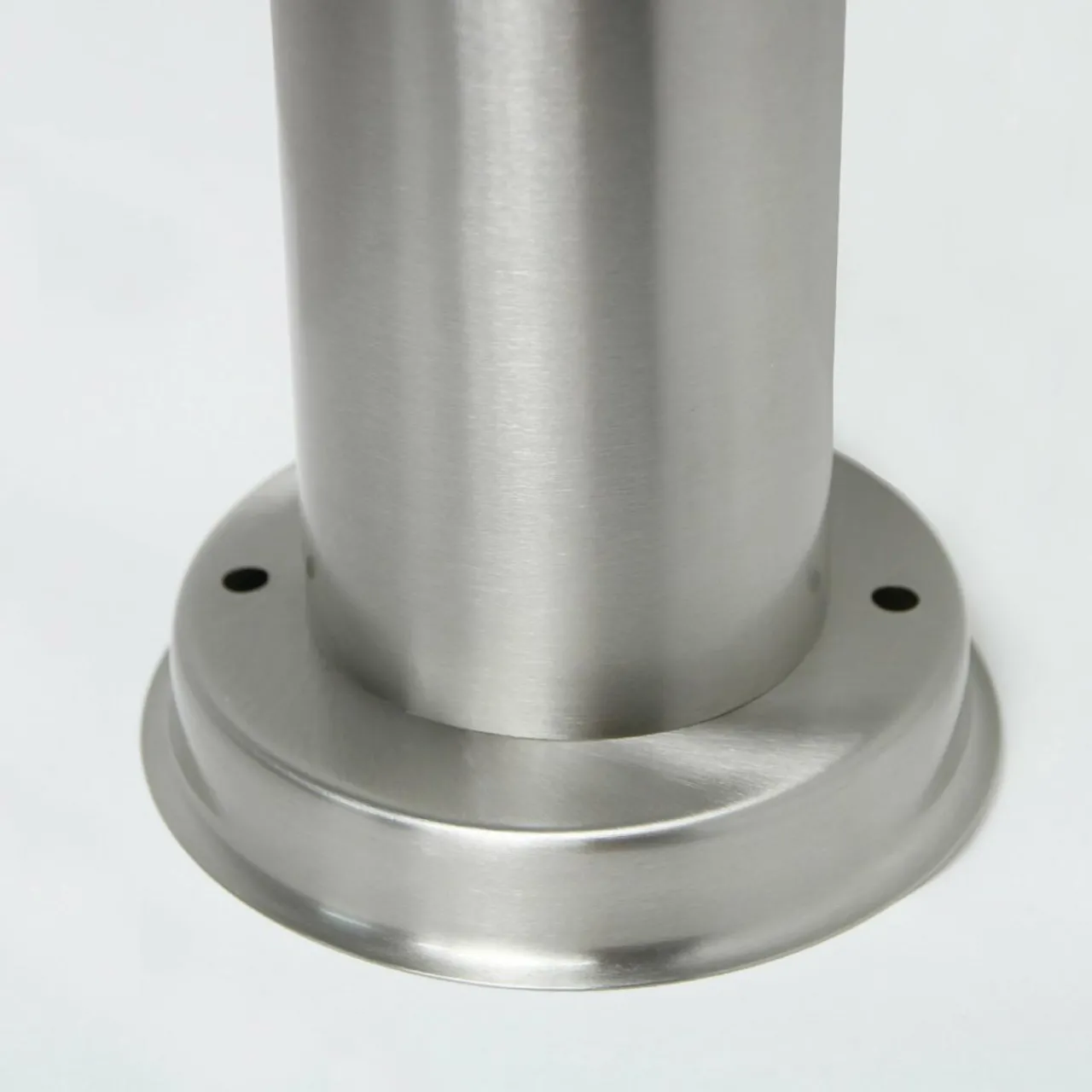 lampe__socle_en_inox_selina_0.webp Lindby Lampe à socle en inox Selina^ Potelets Extérieurs