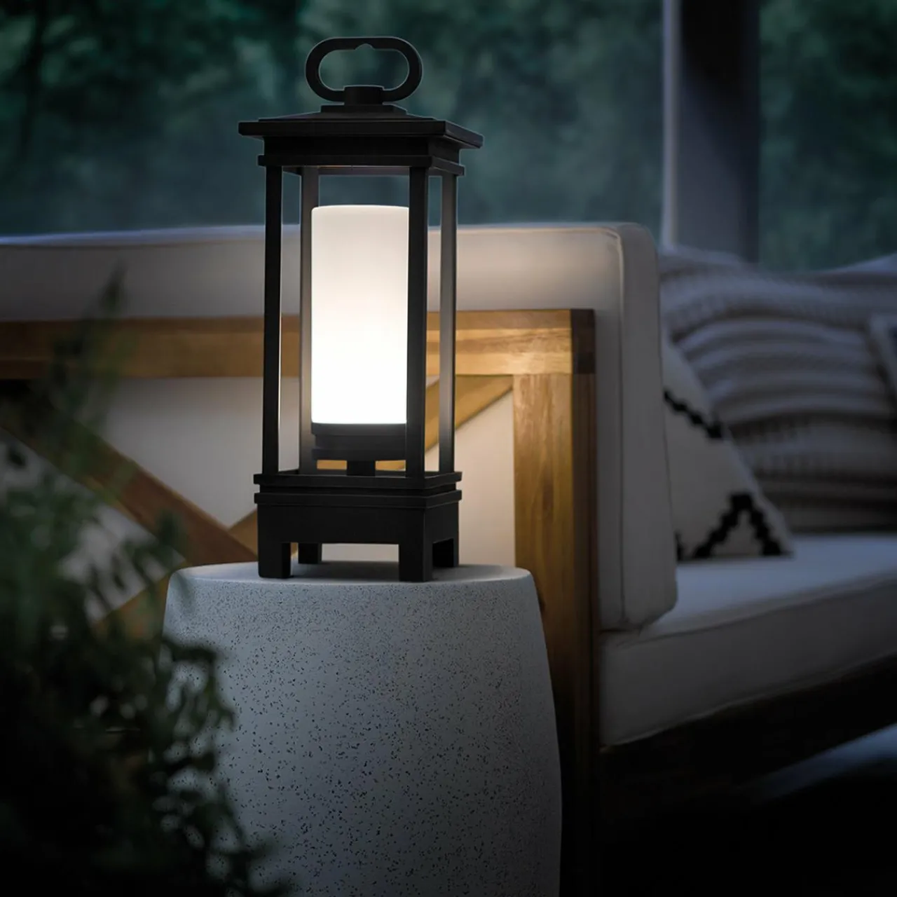 lampe_batterie_led_south_hope_enceinte_bluetooth_0.webp KICHLER Lampe batterie LED South Hope, enceinte Bluetooth^ Lampes Décoratives