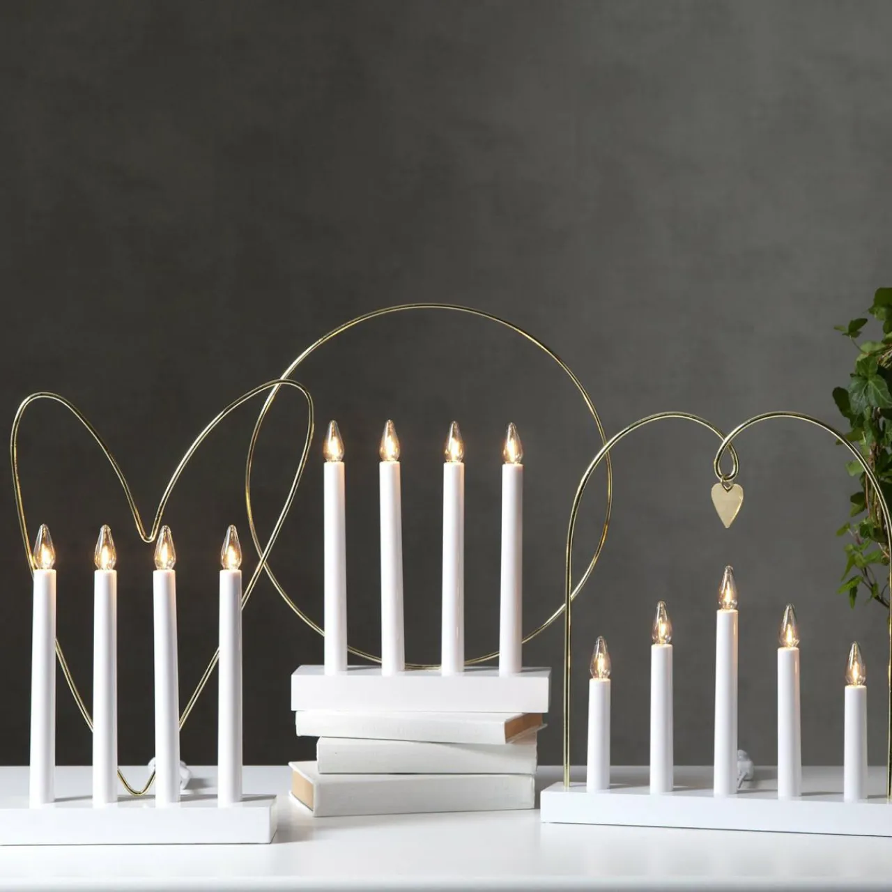 lampe_dco_fentre_glossy_anneau__lampes_blanche_4.webp STAR TRADING Lampe déco fenêtre Glossy anneau 4 lampes, blanche^ Lumière De Noël