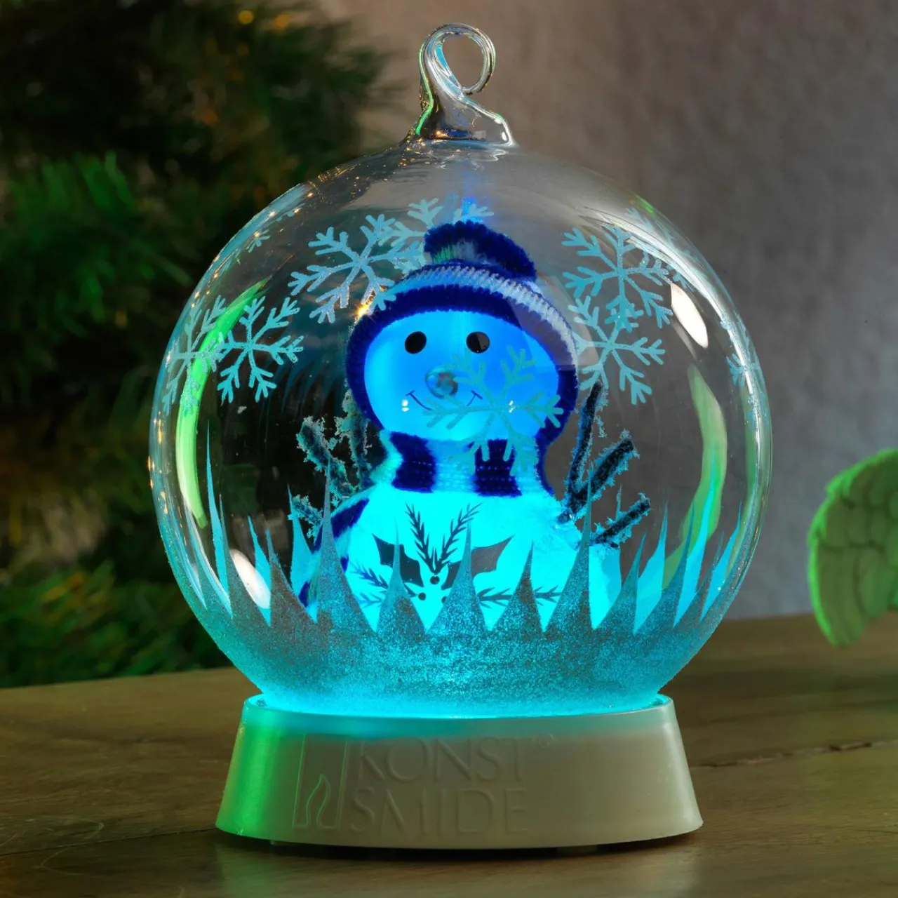 lampe_dco_led_sphre_de_verre_bonhomme_de_neige_0.webp Konstsmide Christmas Lampe déco LED sphère de verre bonhomme de neige^ Lumière De Noël