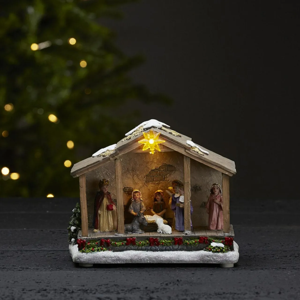 lampe_dcorative_led_nativity_pile_cm_1.webp STAR TRADING Lampe décorative LED Nativity, pile, 19 cm^ Lumière De Noël