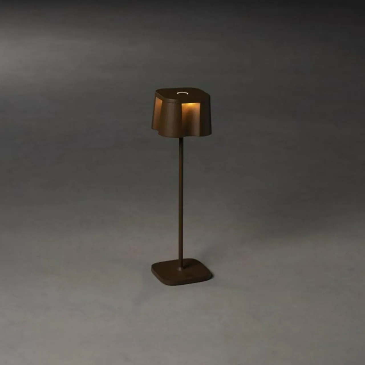 lampe_dcorative_led_nice_port_charge_usb_rouille_2.webp Konstsmide Lampe décorative LED Nice port charge USB, rouille^ Lampes Décoratives