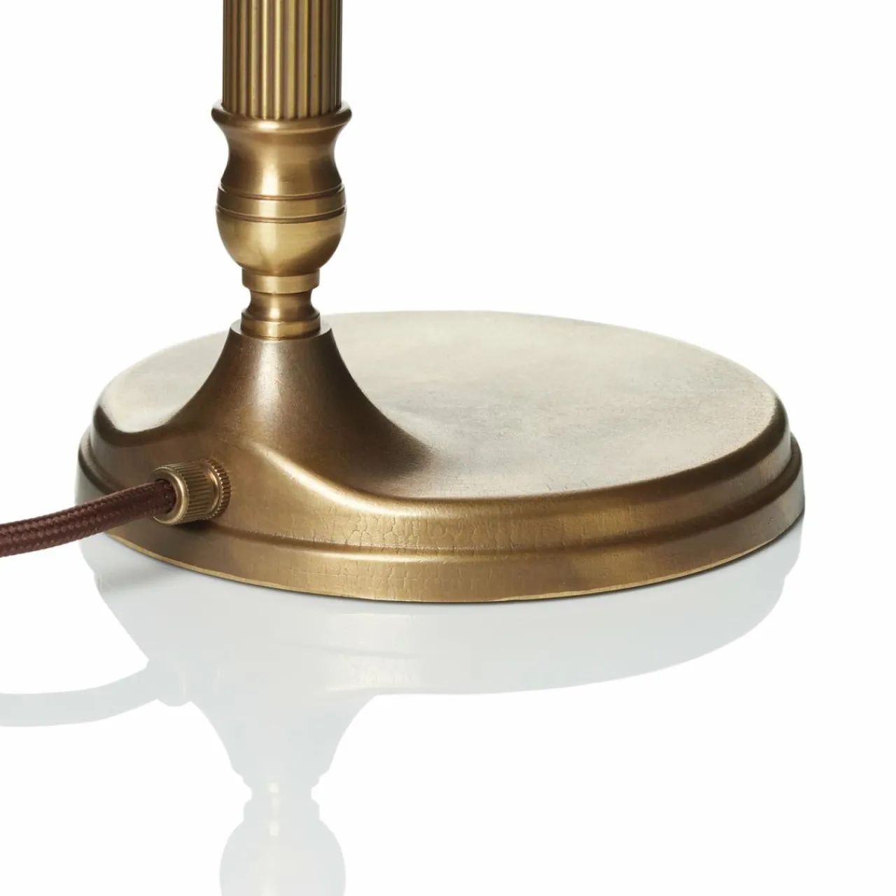 lampe_de_banquier_fait__la_main_jivan_1.webp Berliner Messinglampen Lampe de banquier fait à la main JIVAN^ Luminaires Durables