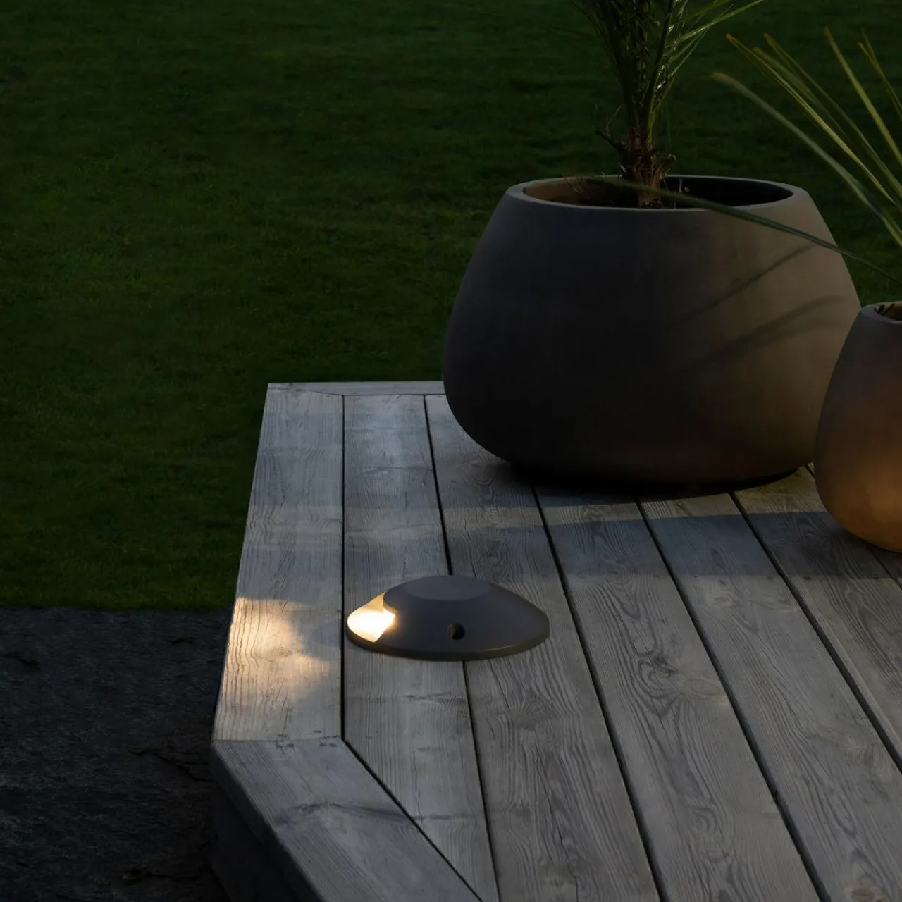lampe_de_sol_en_saillie_led____lampe_0.webp Konstsmide Lampe de sol en saillie LED 7880-370, à 1 lampe^ Lampes Décoratives
