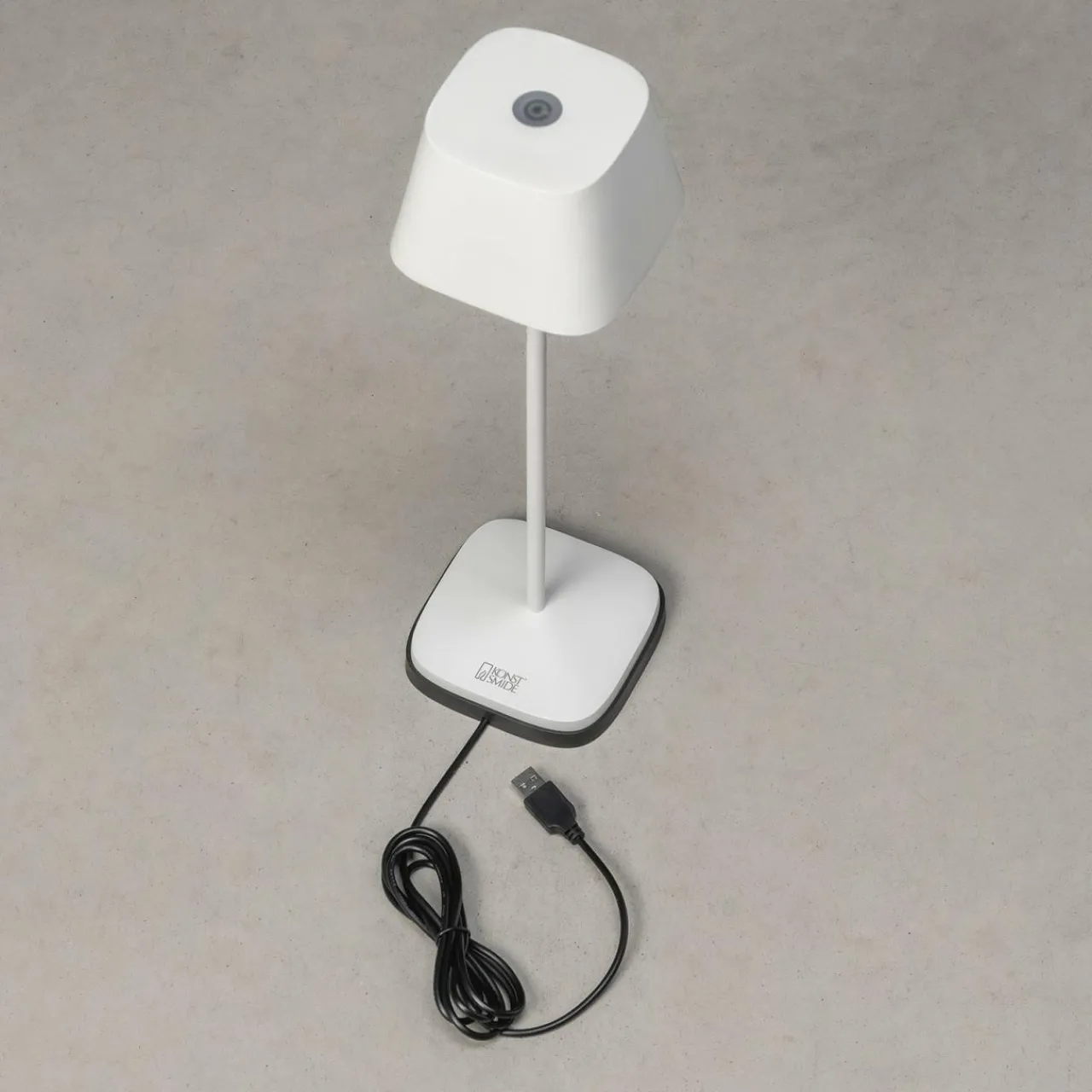 lampe_de_table_led_capri_pour_extrieur_noire_5.webp Konstsmide Lampe de table LED Capri pour extérieur, noire^ Lampes Décoratives