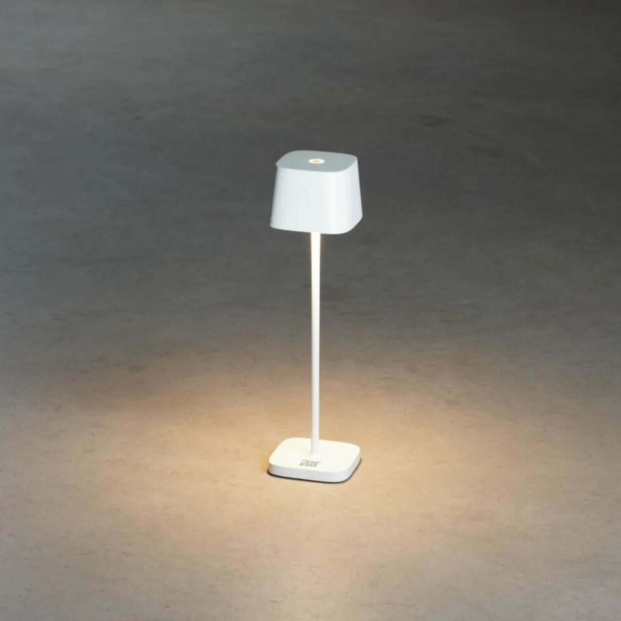 lampe_de_table_led_caprimini_extrieur_blanche_2.webp Konstsmide Lampe de table LED Capri-Mini extérieur, blanche^ Lampes Décoratives