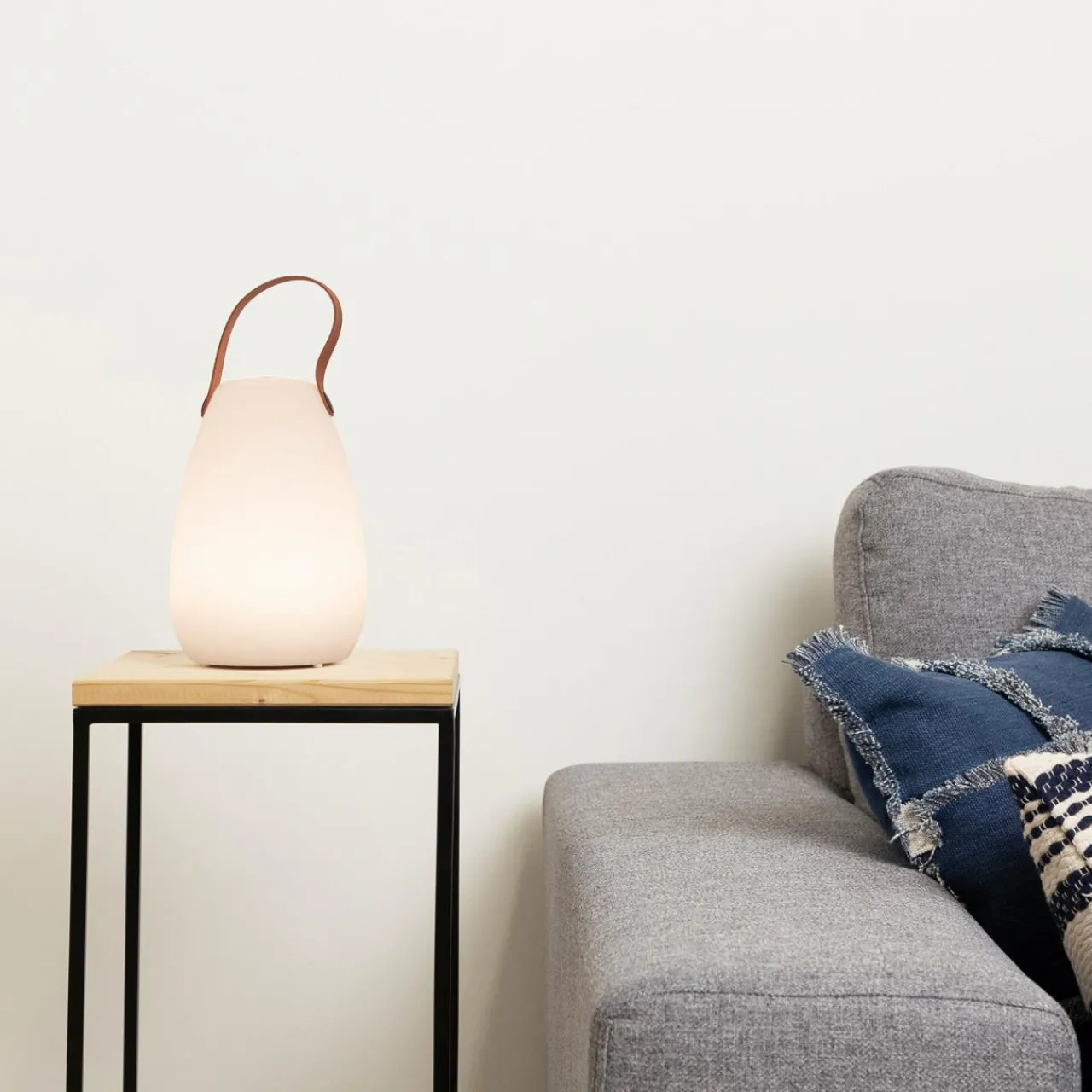 lampe_de_table_led_ooo_extrieur_avec_batterie_rechargeable_0.webp Smartwares Lampe de table LED OOO-50002 Extérieur, avec batterie rechargeable^ Lampes Décoratives