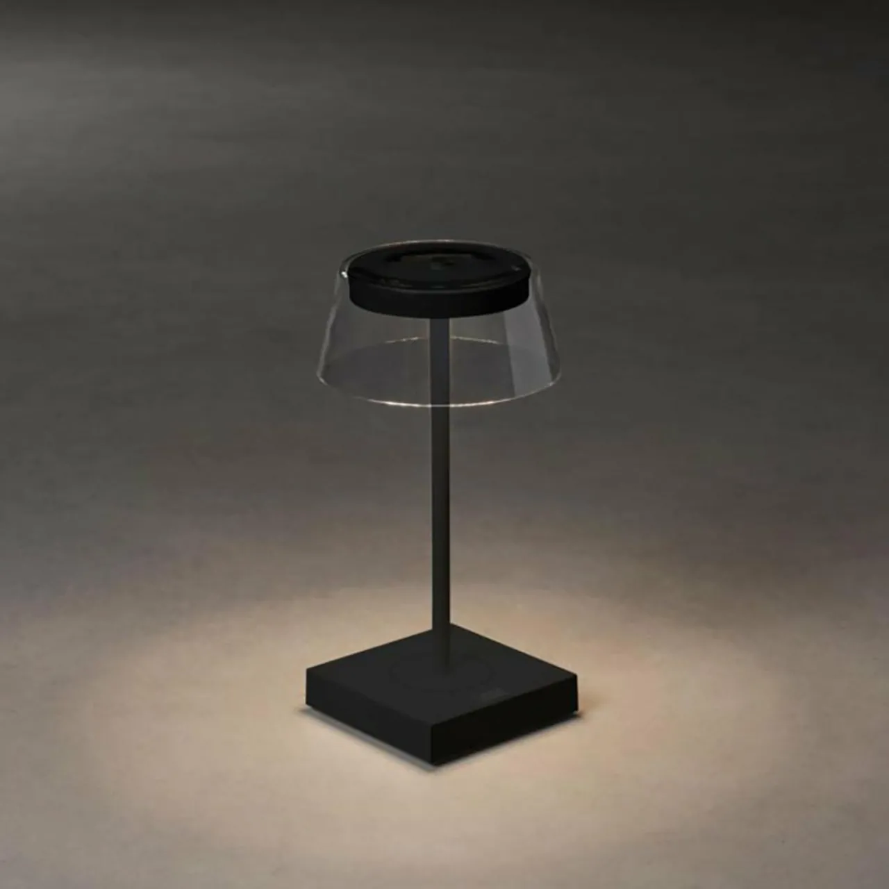 lampe_de_table_led_scilla_avec_usb_noir_2.webp Konstsmide Lampe de table LED Scilla avec USB, noir^ Lampes Décoratives